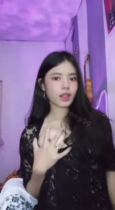 kebaya hitam no debat