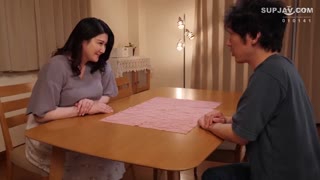Ibuku yang perhatian