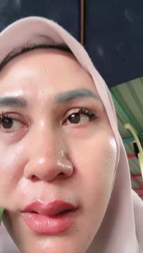 Bokep Indo Ughty_Ninaaa._Sii_Penjaga_Warung_kolam_renang._Itemm_banget_deh_bebb_jadi_demenn_loo