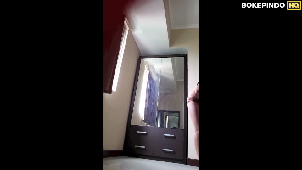 Bokep Indo ngintip_angelina_ganti_baju_sebelum_photoshoot_-_ _-_