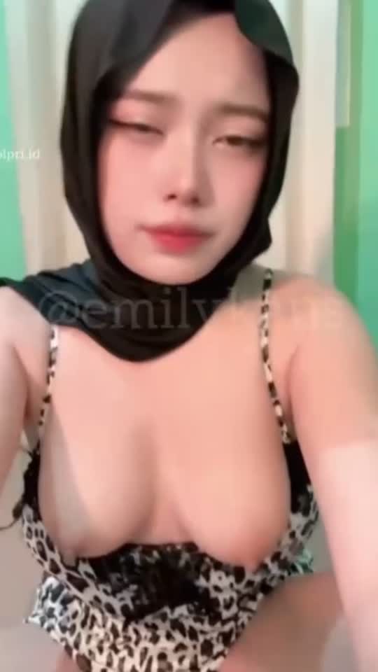 Bokep Indo EMILY