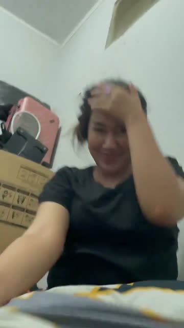 Tante malu tapi mau