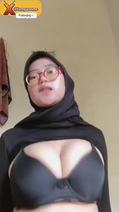 Ghina hijab tetenya mulus bersih
