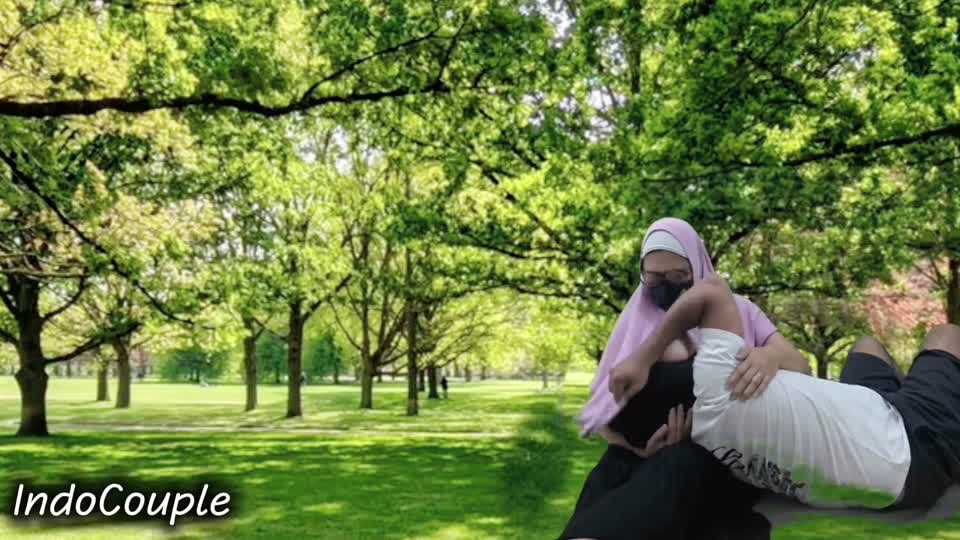 Bokep Indo Hijab Outdoor