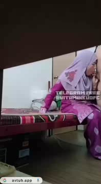 Bu Guru STW Gamis Ungu Direkam Diam Diam