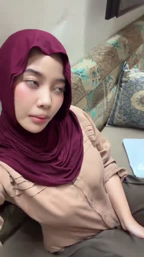 Main di sofa