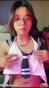 Manda Gadis Karaoke Ditiduran Pacar Baru