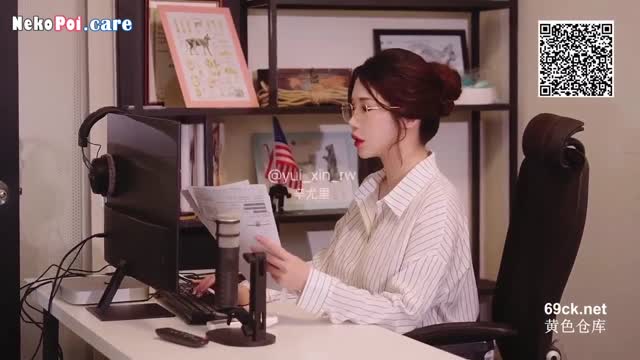 Lagi Enak Pompa ASI Boss Kantor Malah Jadi Pengen Nenen Ditempat [720P