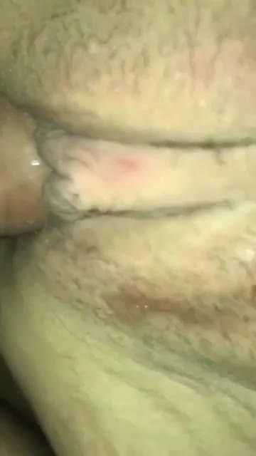 dientot senyum senyum kesenangan