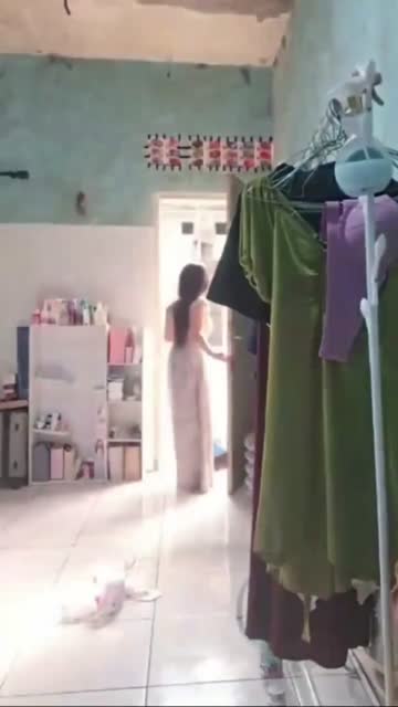 Nonton Video Main kerumah tetangga pas suaminya kerja Indo AV