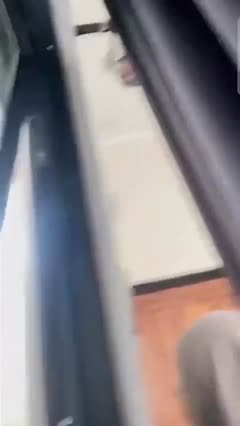 Anjir lidahnya panjang gitu enak banget buat cipokan atau ngulum kontol
