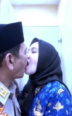 Bokep Indo Buk guru