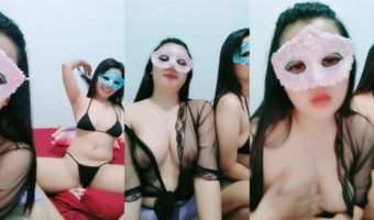 Lesbi Duo Wanita Ciuman Sange Pamer Bodi