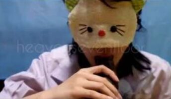 Pelajar Siswi Baik Hati Belajar Nyepong Crot Mulut