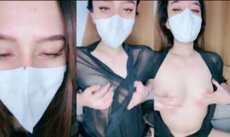 Selebgram Indo Telanjang Dada ID 28857797 Host Mango