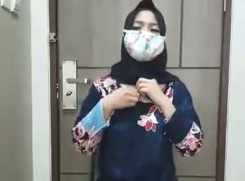 Viral SMA Jilbab Hitam Colmek Squirt