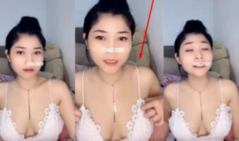 Gheaaa Tanpa Bra Perlihatkan Uting Coklat Manis Sambil Nyebat Dream