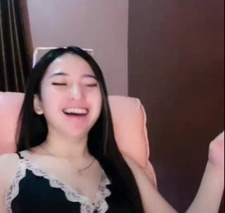 Goyang Asyik Tengah Malam Bareng si Cantik