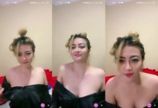 GyaQueen Melorot Belahan Susunya Hot