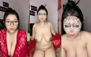 Ica Kane Toge Baik Hati Telanjang Dada Lingerie Merah