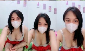 Mahasiwi Cute Kak Freya Remas Buah Dada ID 92221189 Mango