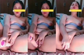 Martina Colok Memek sambil Mendesah