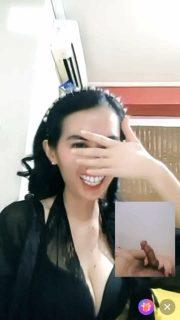Mbok komal sama penonton pamer kntl Mango Live