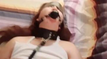 Ngentotin Gadis Mulus Hardcore BDSM Iket-iket