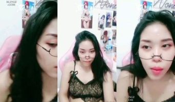 Nona Horny BLING2 Lihai Bikin Ekspresi Mupeng Sange