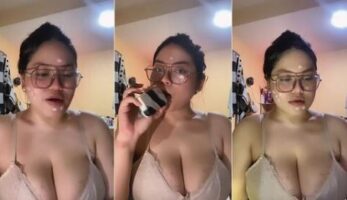 Sebelum Tidur Nona Lynn Tobrut Mantap Live Seksi