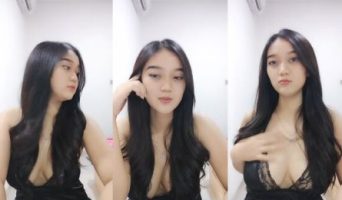 Sheeila Makin Berani Tampil Sexy di Mango