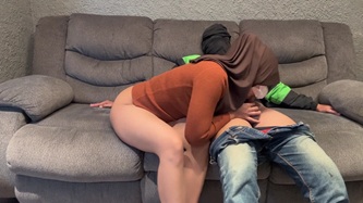 Indo Abang Ojol Pasrah Aja Diajak Ngewe Sama Pelanggan Hijab