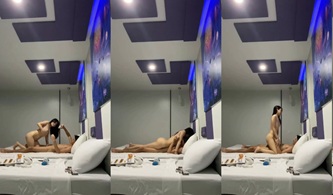 Diluar Hujan Jadi Pengen Ngentot