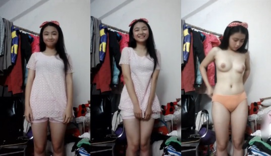 Indo – Gadis Muda Cantik Body Bagus, Kirim Video ke Teman Pria