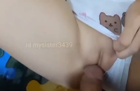 Indo – Memek Sempit Dipaksa Masukin Kontol Gede