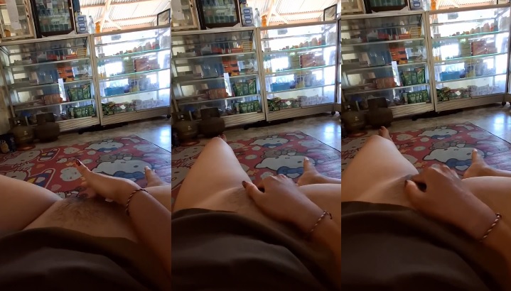 Indo – Nungguin Warung Lagi Sepi Mending Colmek