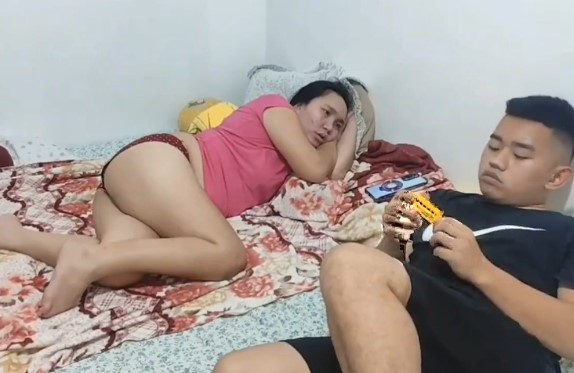 Bokepindo – Sebelum Ngewe Percakapan Santai Dulu Dengan Brondong
