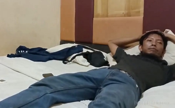 Indo Pensiunan Satpam Banyak Gaya