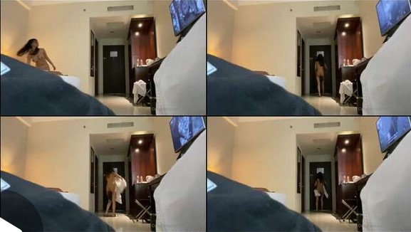 Siskaeee Prank Bugil Di Depan Roomboy