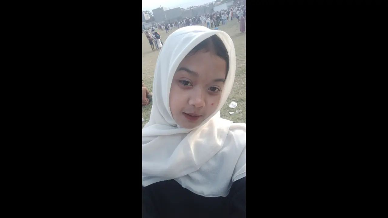 Abg colmek pakai dildo besar saat rumah sepi (720)