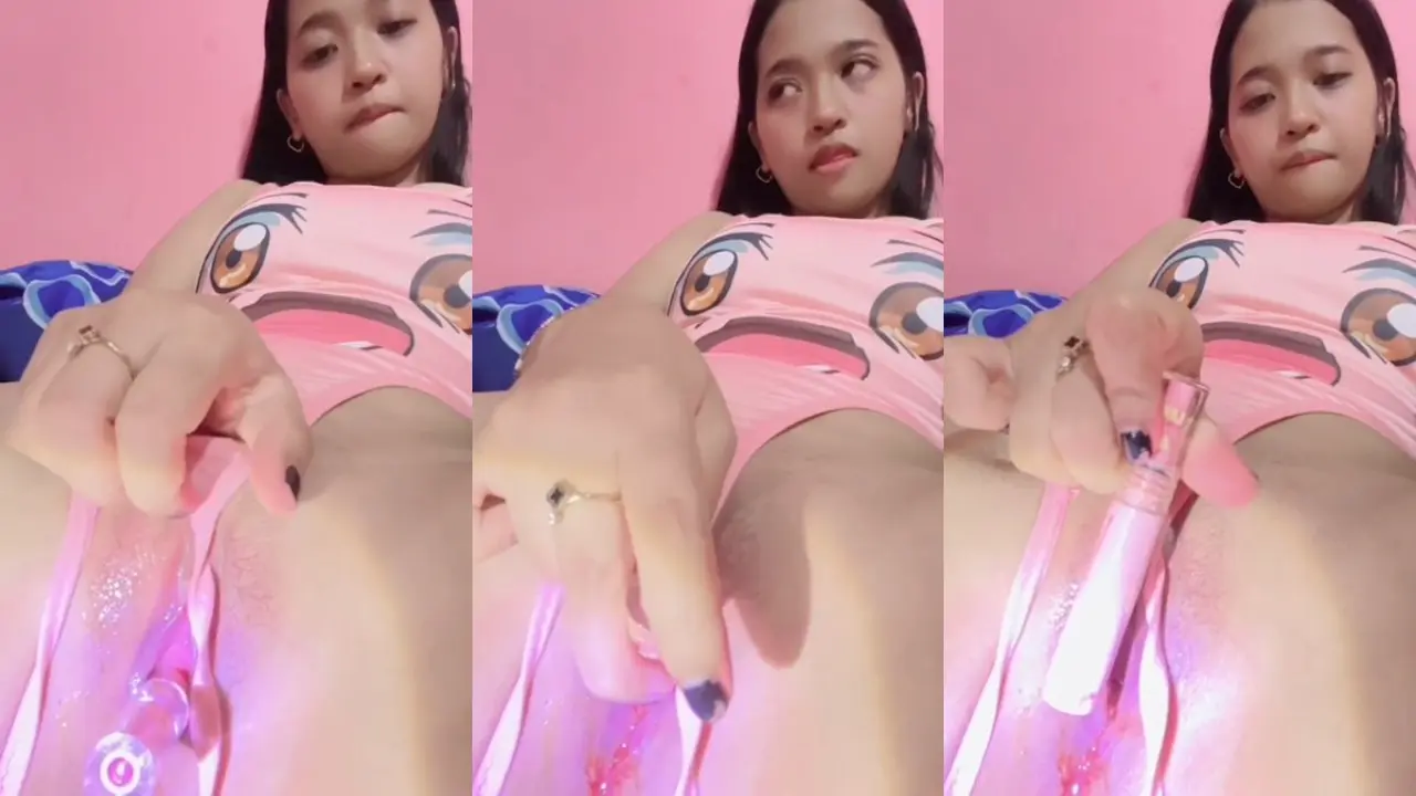 Abg Syifa colmek sange sama guling 2 (720)