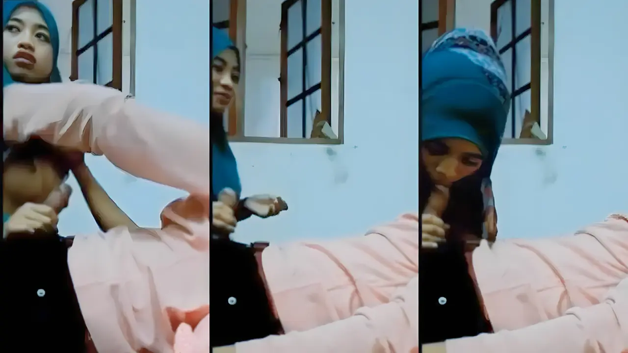 Awek Tudung Main Batang Sambil Borak