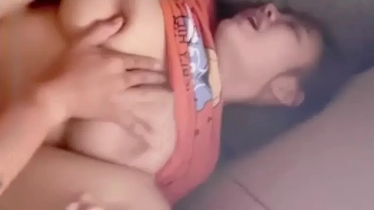 Indo Adik Tiri Ngentot Yang Kencang