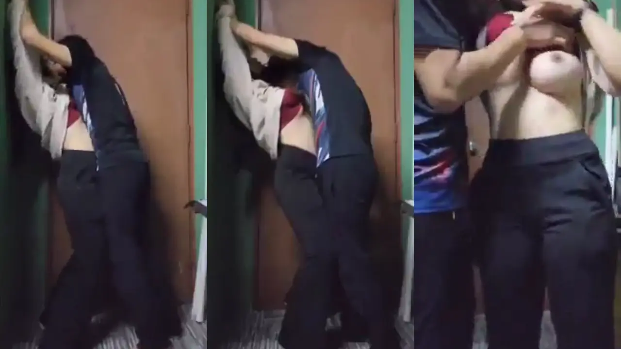 Indo Birahi Cewe Berhijab Waktu Lagi Sange Parah
