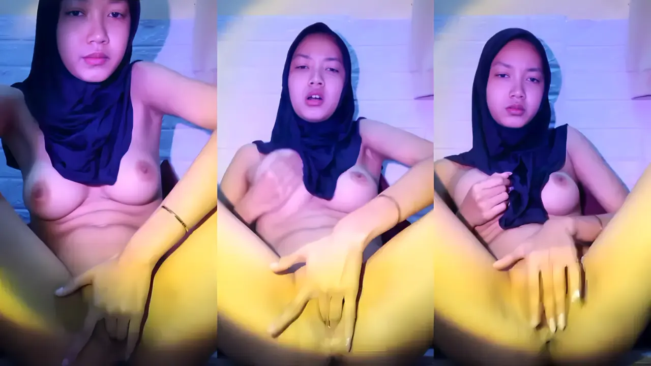 Indo Cewek Jilbab Sange Colmek Memek Mulusnya
