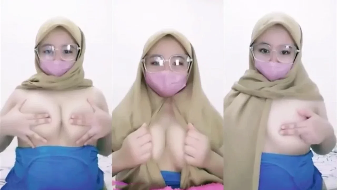 Indo Ukhti Hijab Kacamata Pamerin Aset Gede