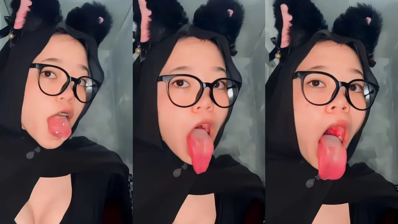 Deraangela si lidah panjang (480)