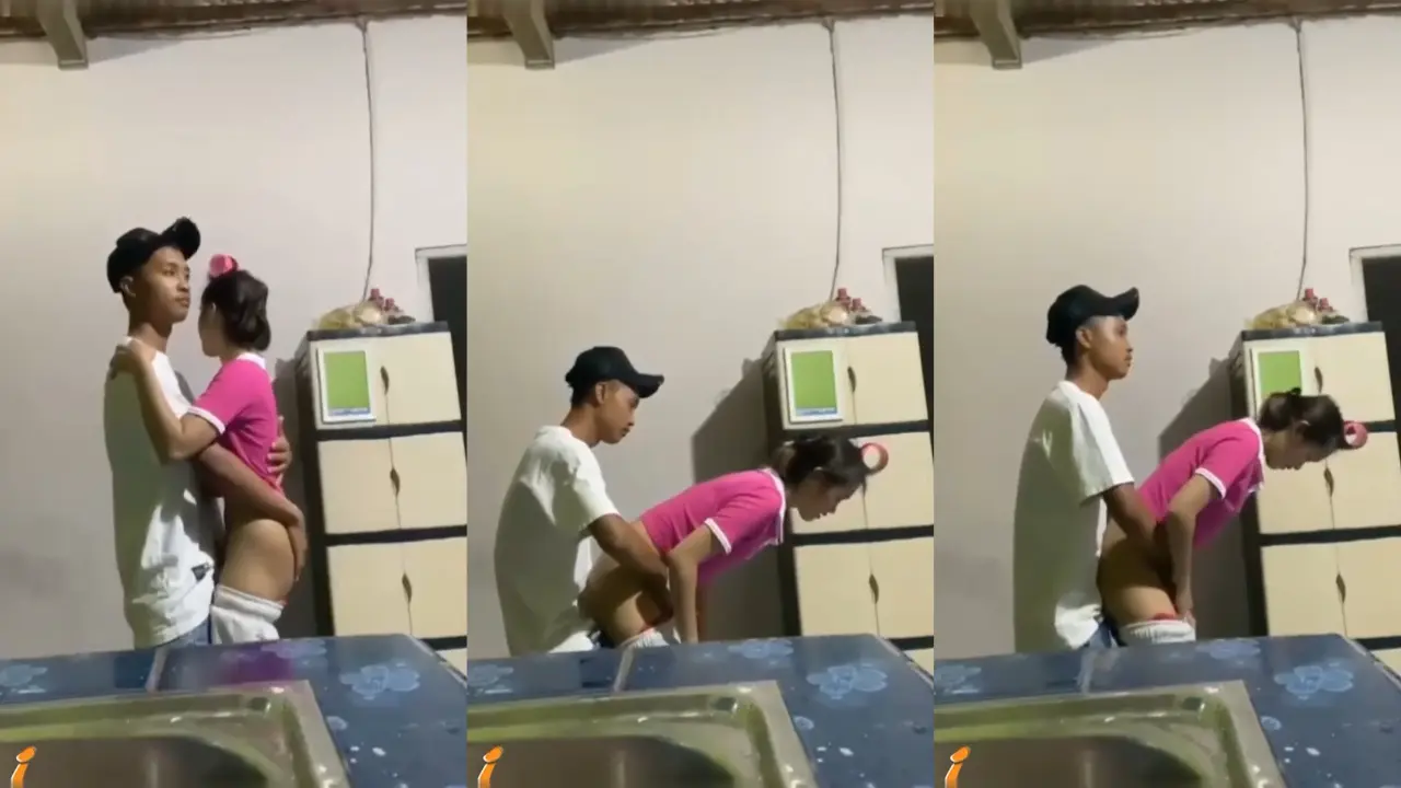 Kelakuan adik kakak saat rumah sepi