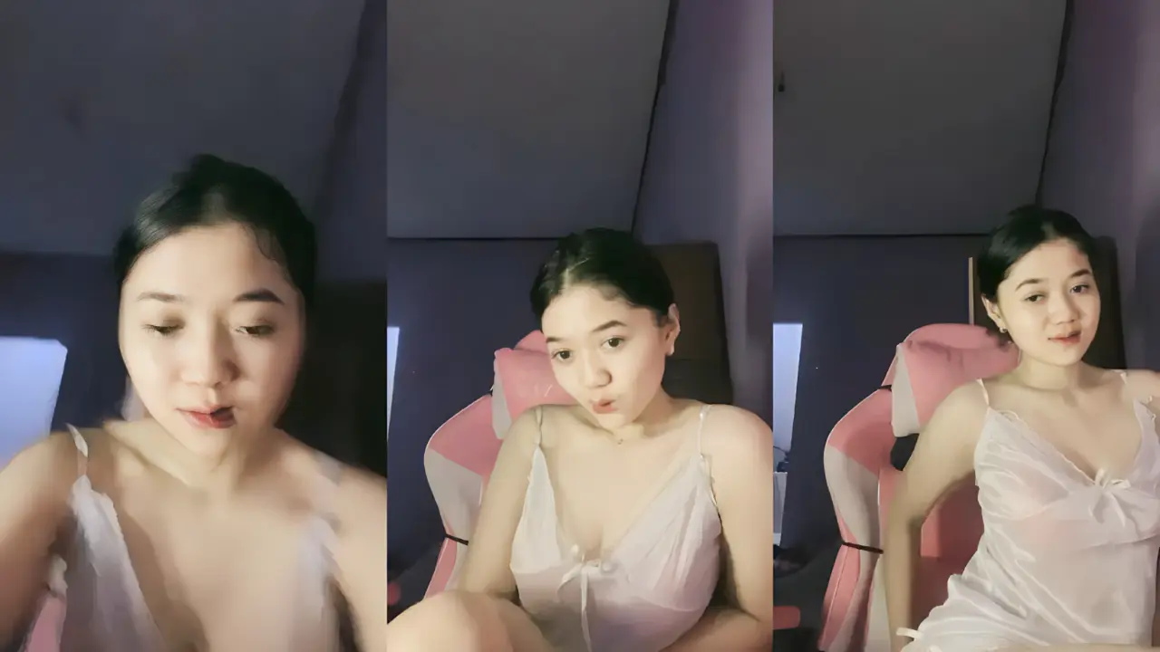 Lili Ngangkang Elus Kemem Pamer Susu