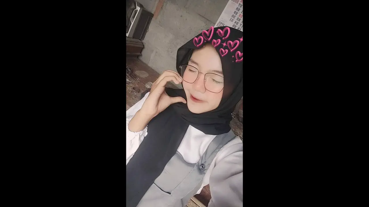Masuk ke kamar adik tiri
